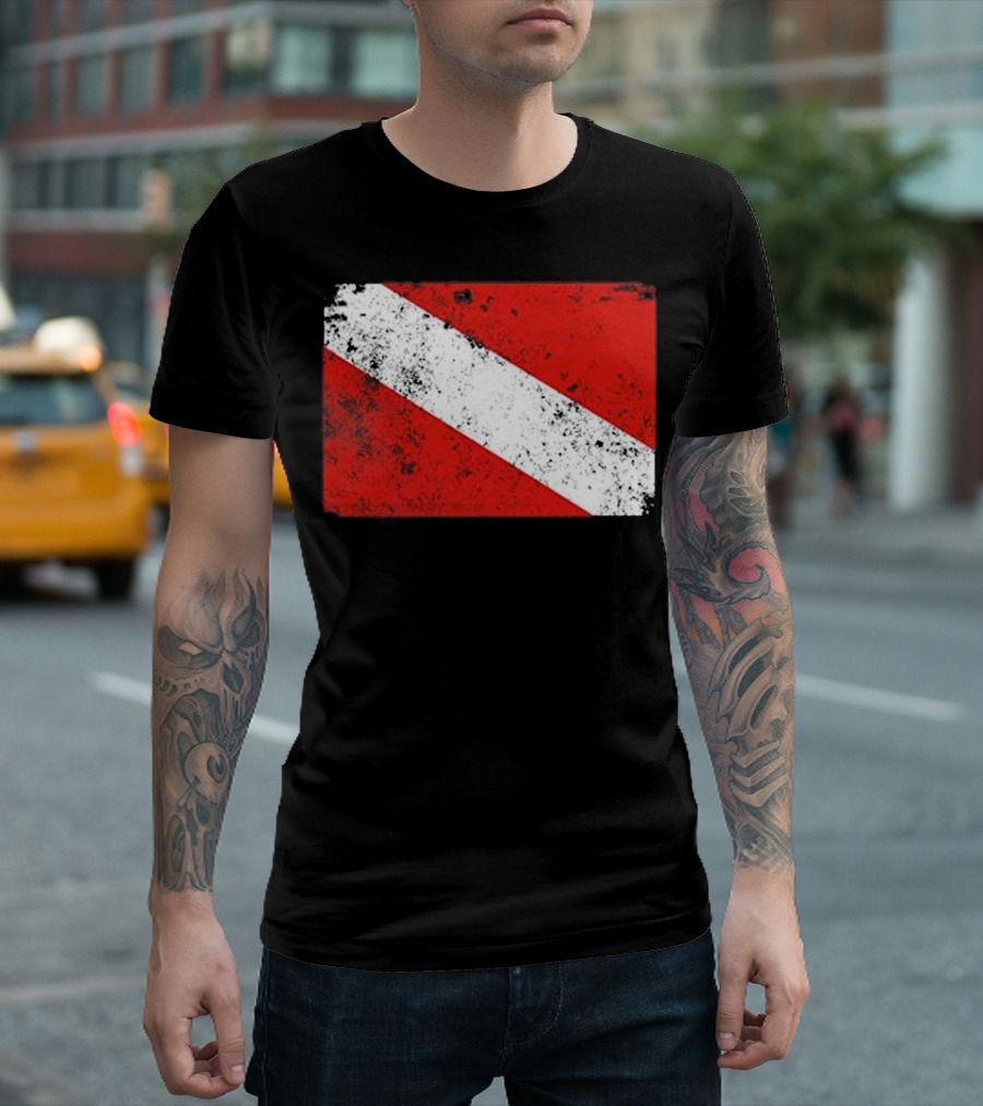 Distressed Scuba Diving Dive Flag T-Shirt