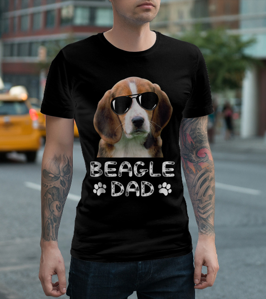 Beagle Dad with Sunglasses and Paw Prints Best Dad Ever T-Shirt