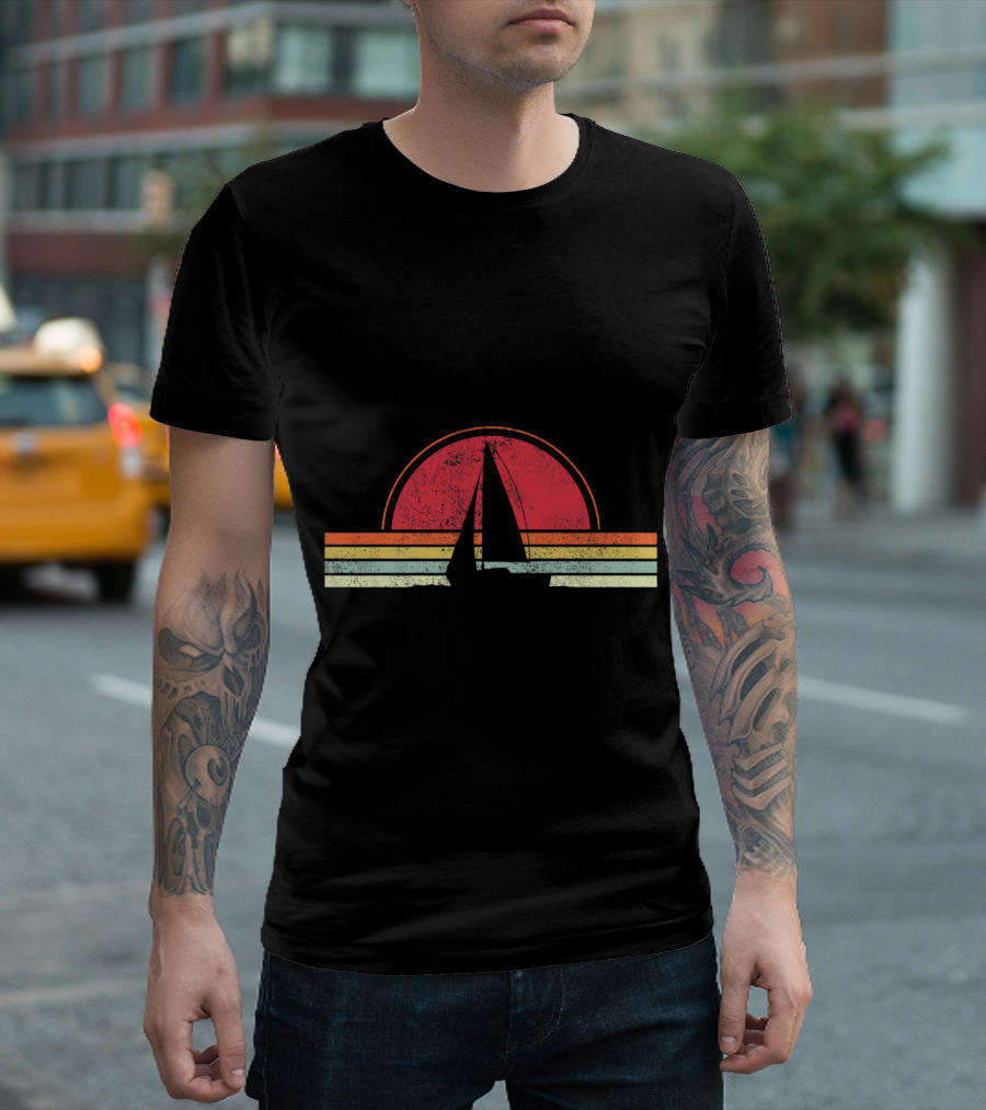 Vintage Sunset Sailboat Boating Sailing T-Shirt