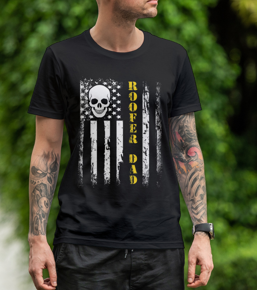 Roofer Dad Vintage Skull American Flag Patriotic USA T-Shirt