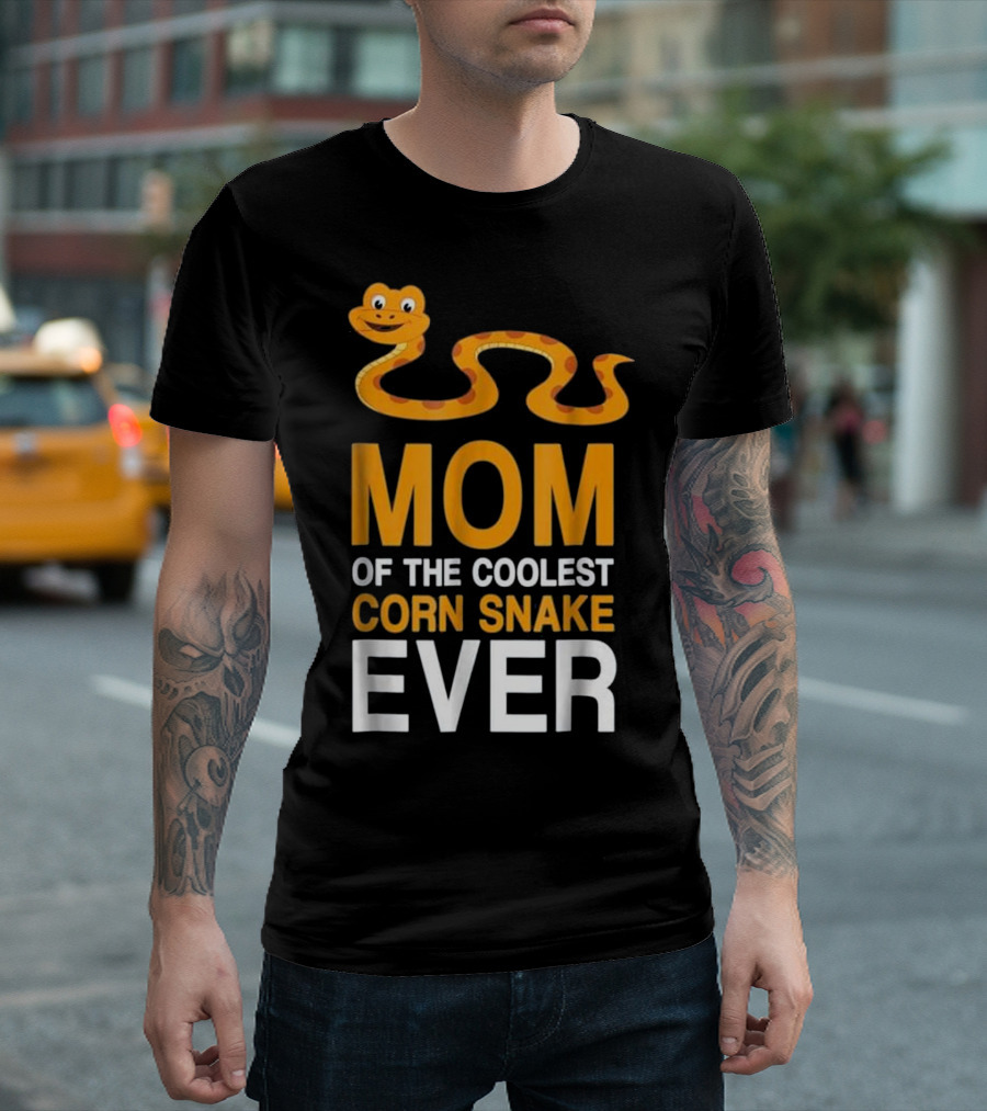MOM OF THE COOLEST CORN SNAKE EVER T-Shirt