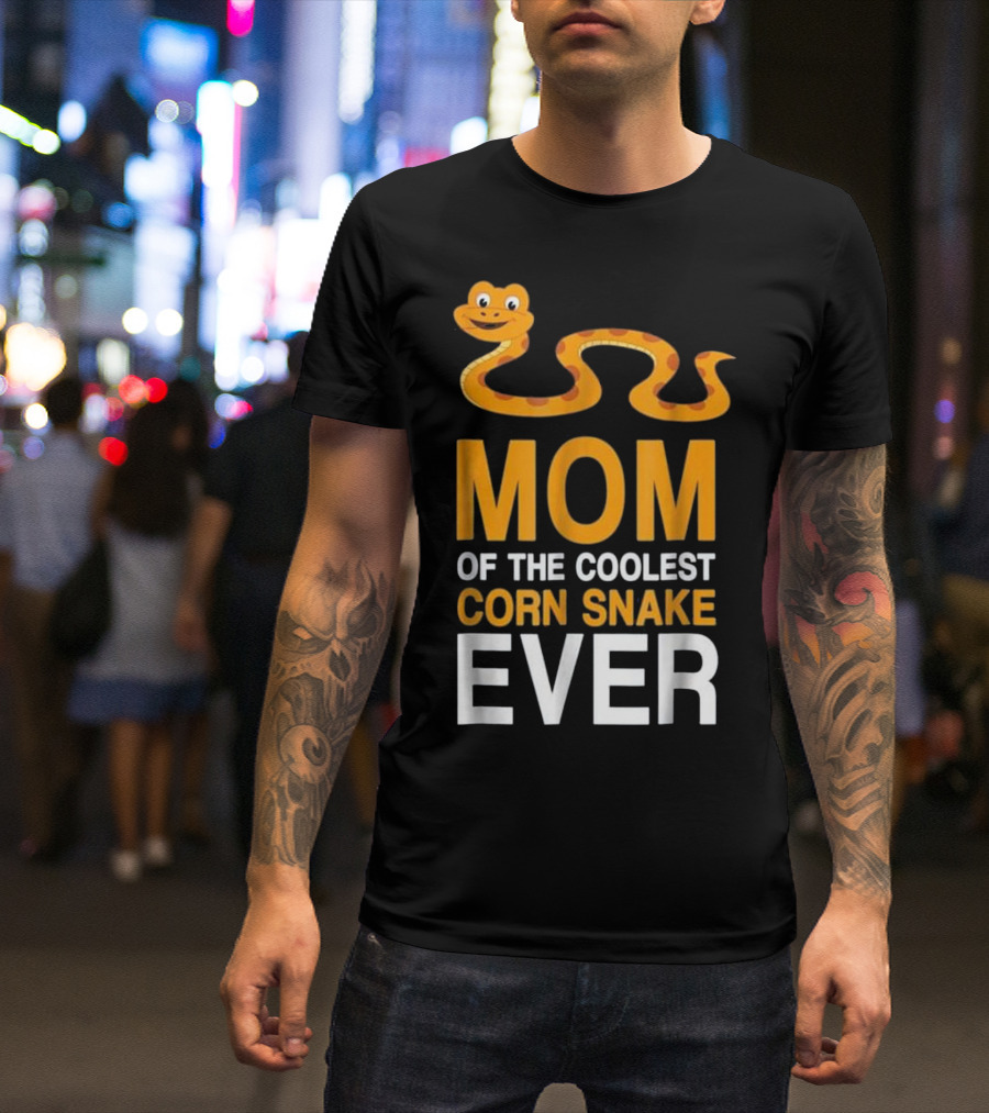MOM OF THE COOLEST CORN SNAKE EVER T-Shirt
