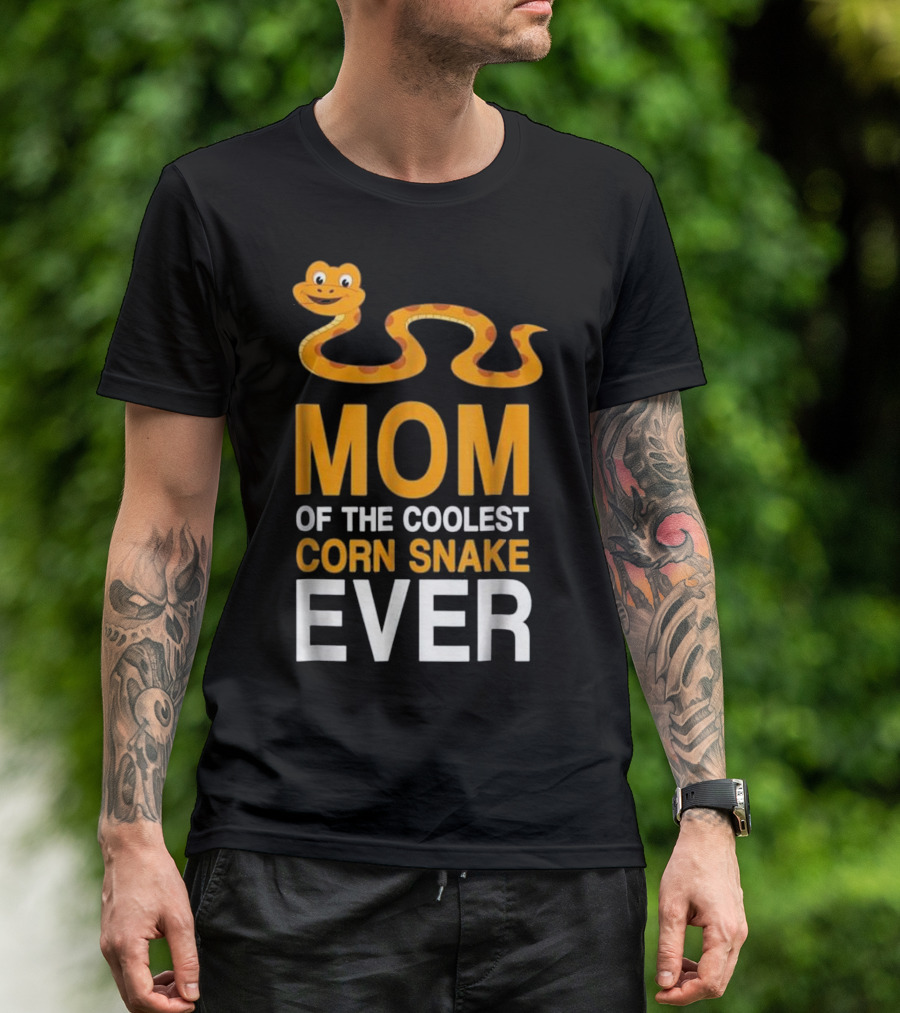 MOM OF THE COOLEST CORN SNAKE EVER T-Shirt