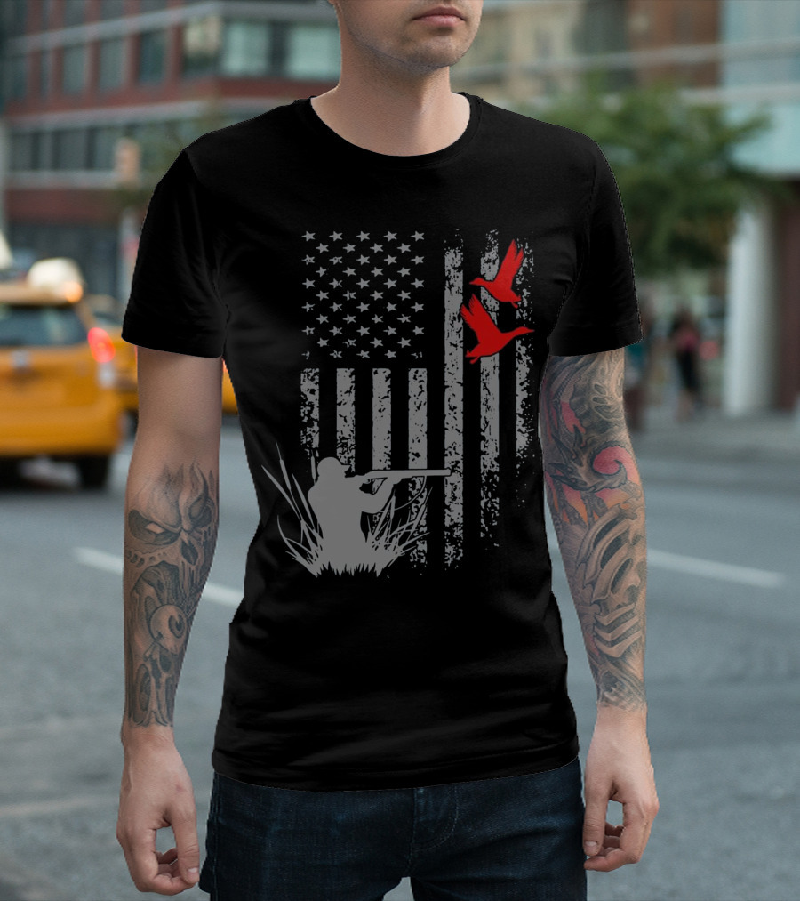Duck Hunting USA American Flag Silhouette Hunter and Flying Birds T-Shirt