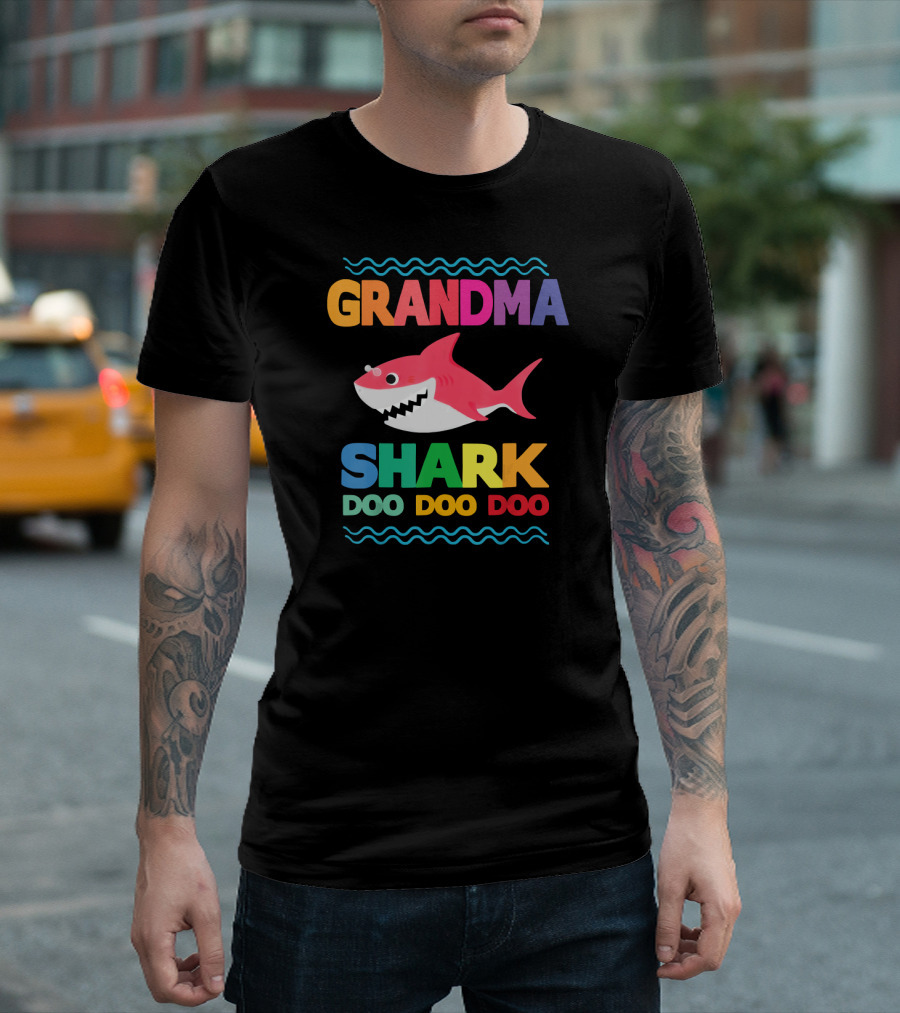 Grandma Shark Doo Doo Doo Colorful Cartoon T-Shirt