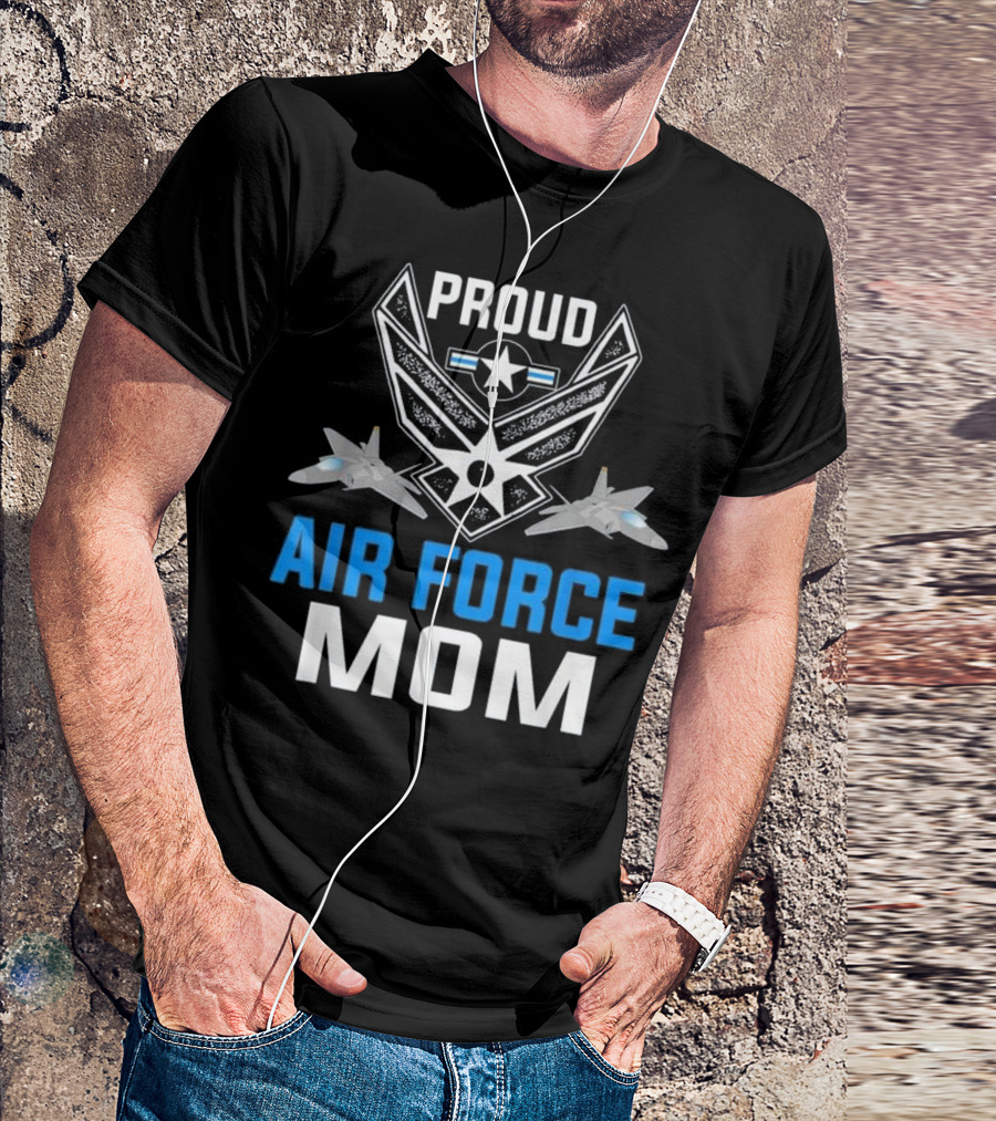 Proud Air Force Mom Veteran Pride USAF Jets Badge T-Shirt
