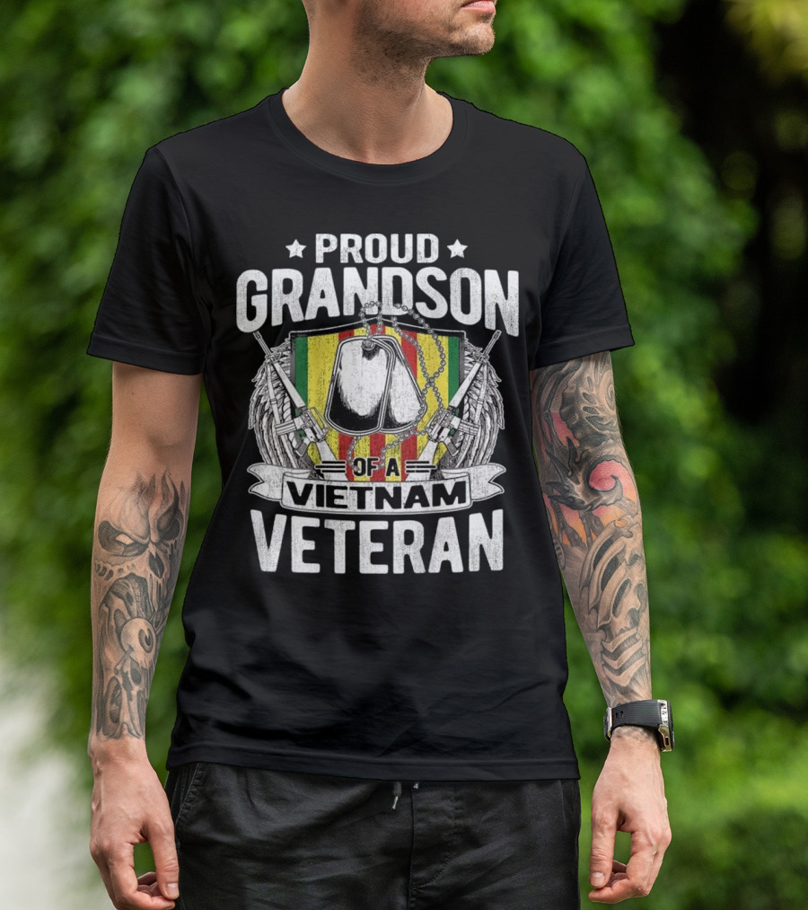 Proud Grandson Of A Vietnam Veteran With Dog Tags And Rifles On Striped Shield T-Shirt