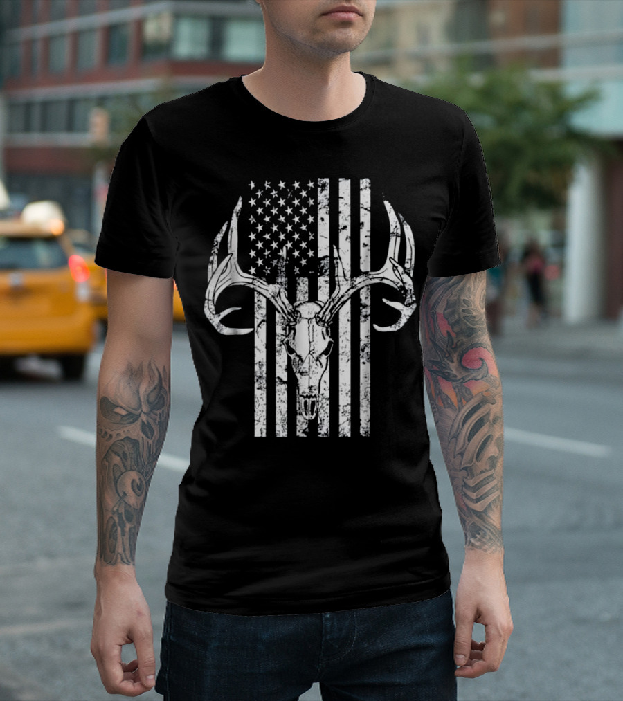American Flag Deer Skull Hunting T-Shirt