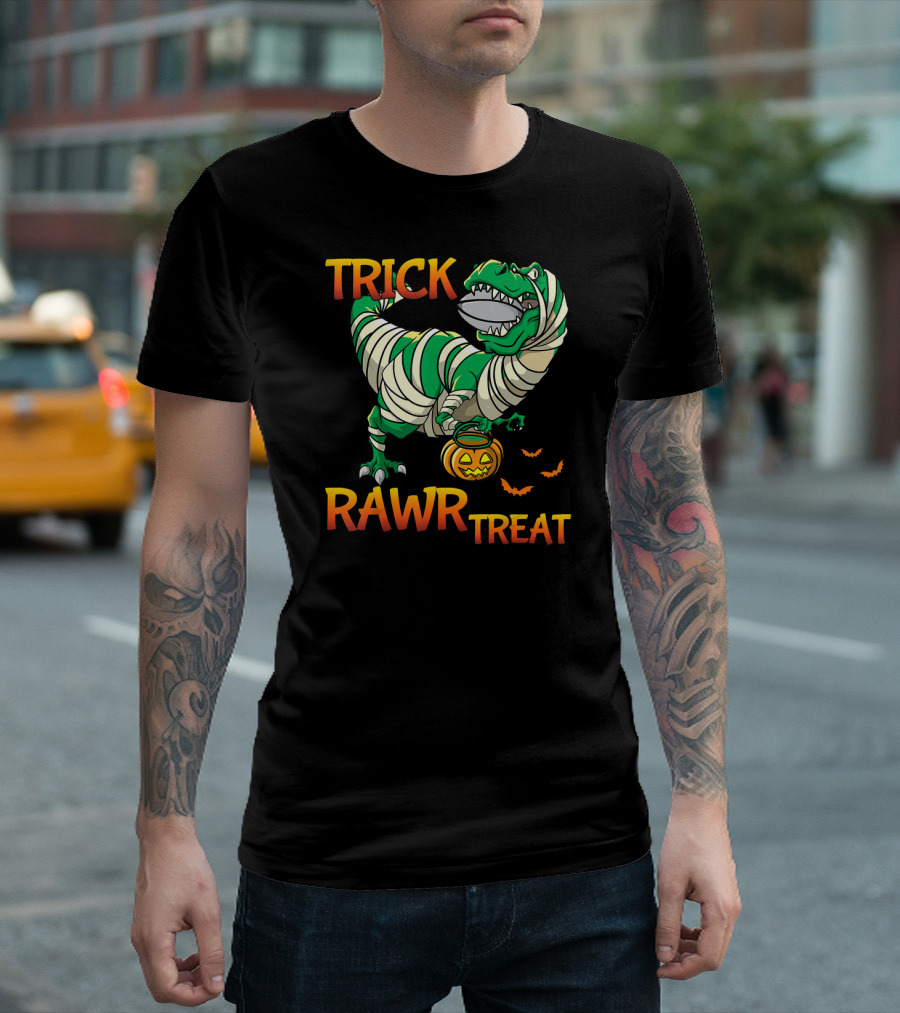Trick Rawr Treat Rex Dinosaur Mummy With Pumpkin And Flying Bats T-Shirt