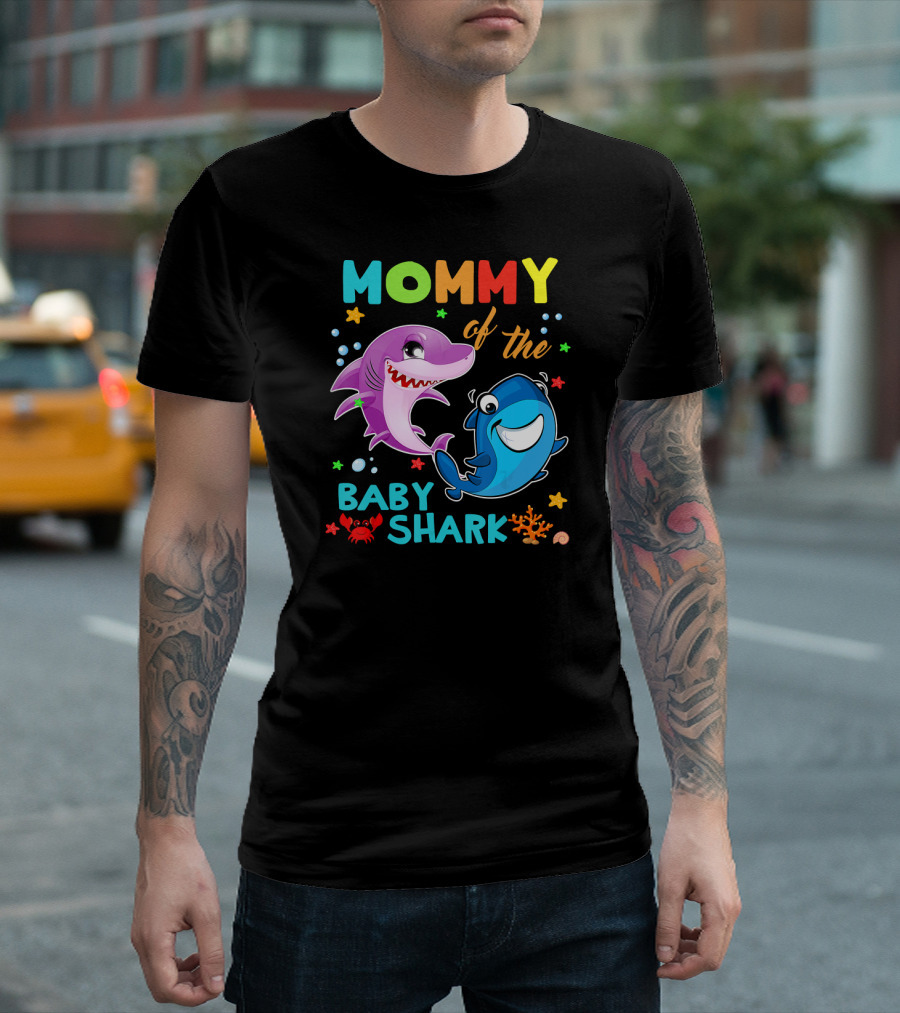 Mommy Of The Baby Shark Birthday Mommy Shark T-Shirt
