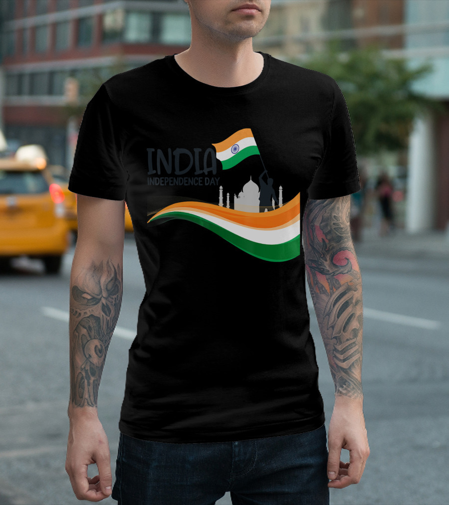 India Independence Day 15 August with Flag and Landmark T-Shirt