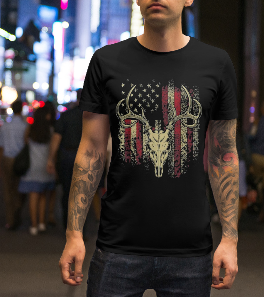 Deer Hunters Skull With Antlers On American Flag Background T-Shirt
