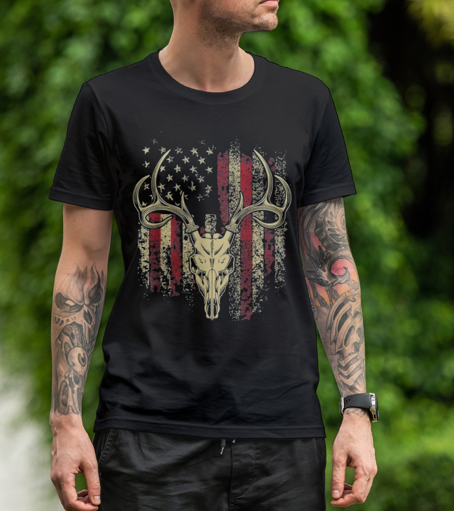 Deer Hunters Skull With Antlers On American Flag Background T-Shirt