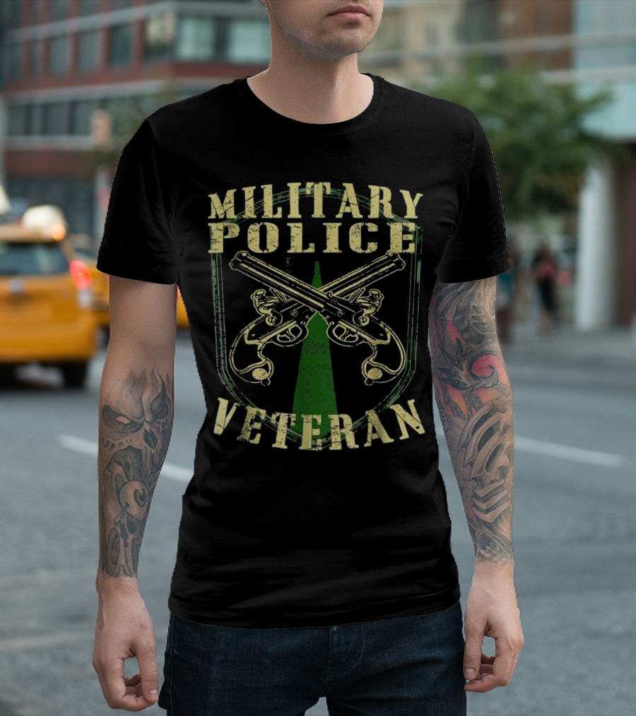 Military Police Veteran Crossed Pistols Badge T-Shirt