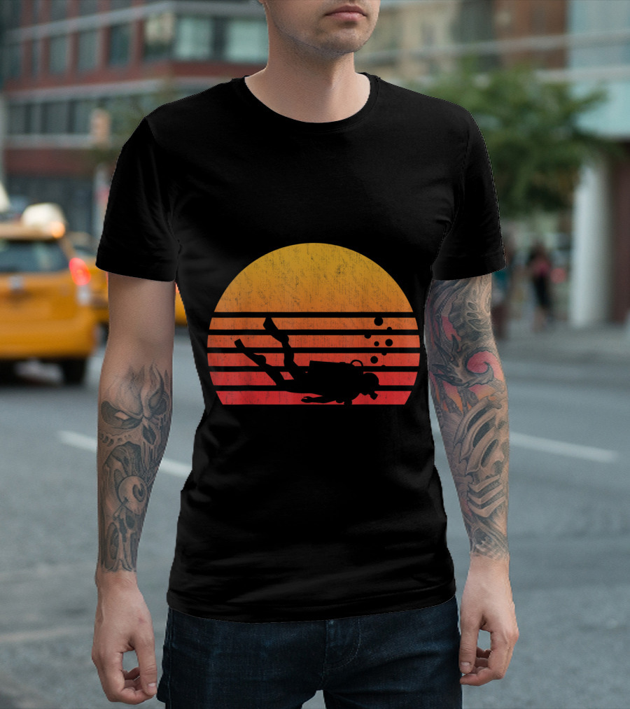 Vintage Sunset Scuba Diving Retro T-Shirt
