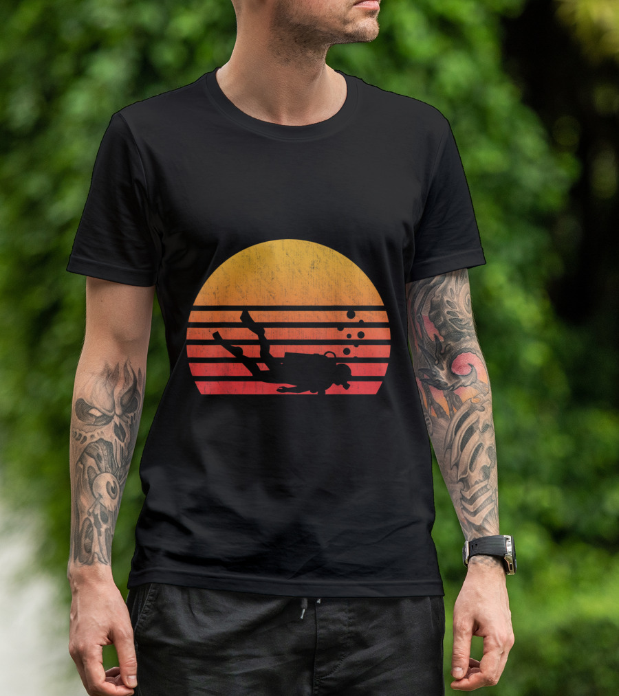 Vintage Sunset Scuba Diving Retro T-Shirt