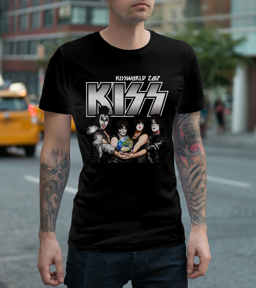 Kiss Kissworld 2017 Tour Holding Earth T-Shirt