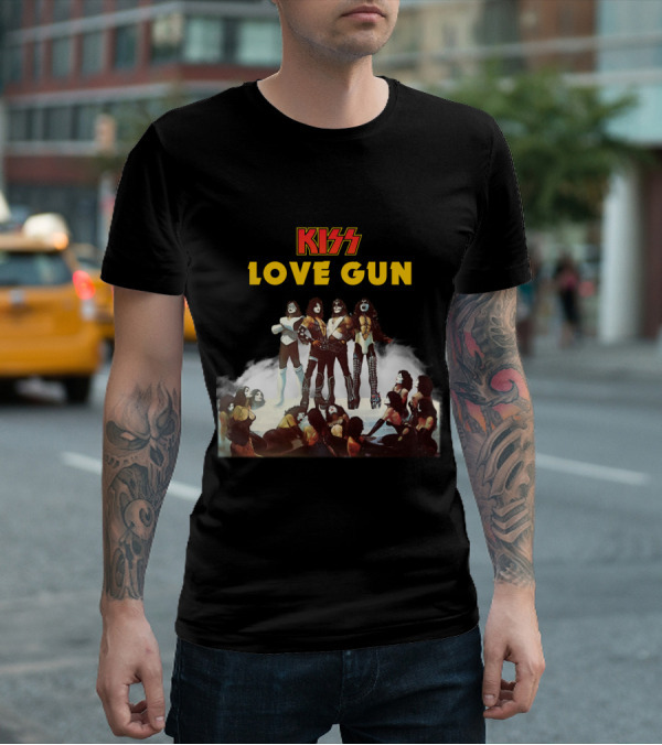 Kiss Love Gun Album Cover T-Shirt