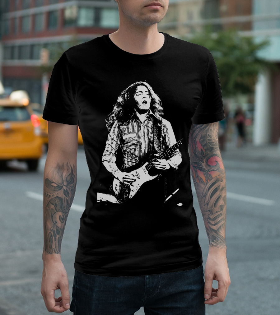 Rory Gallagher Guitarist Vintage Retro Style T-Shirt