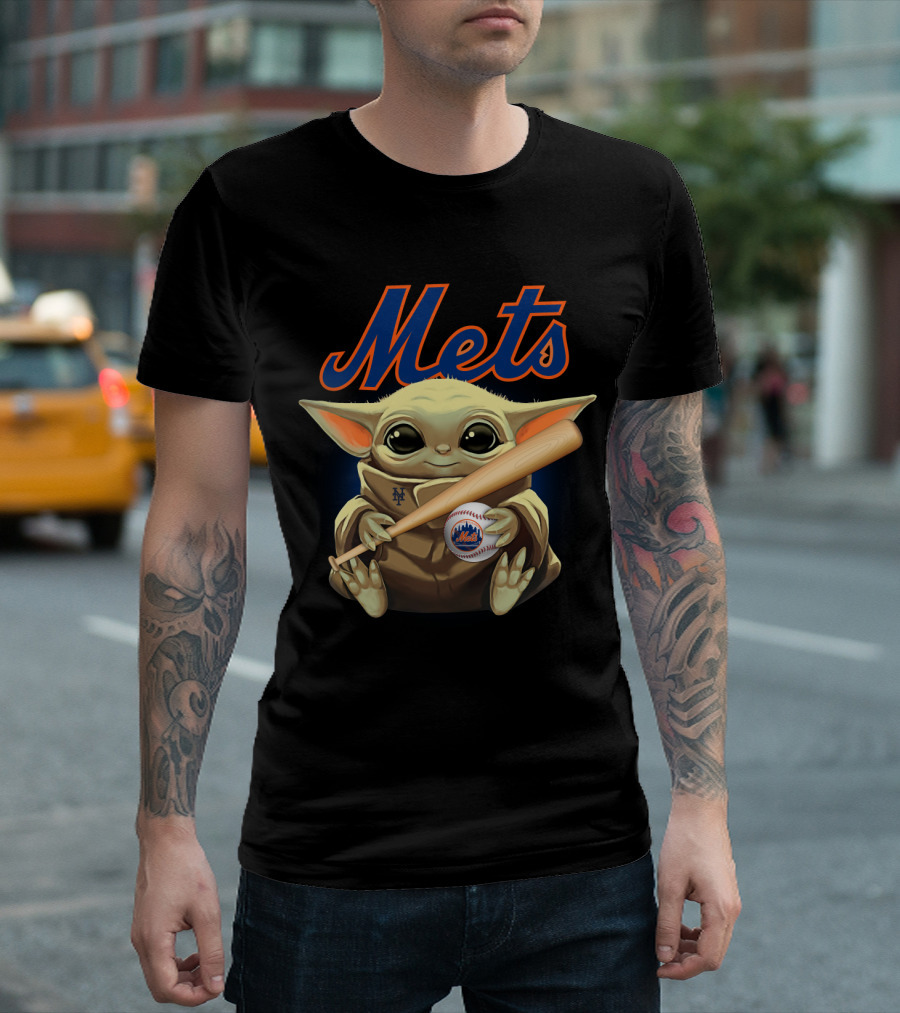 New York Mets Baby Yoda with Baseball and Bat T-Shirt
