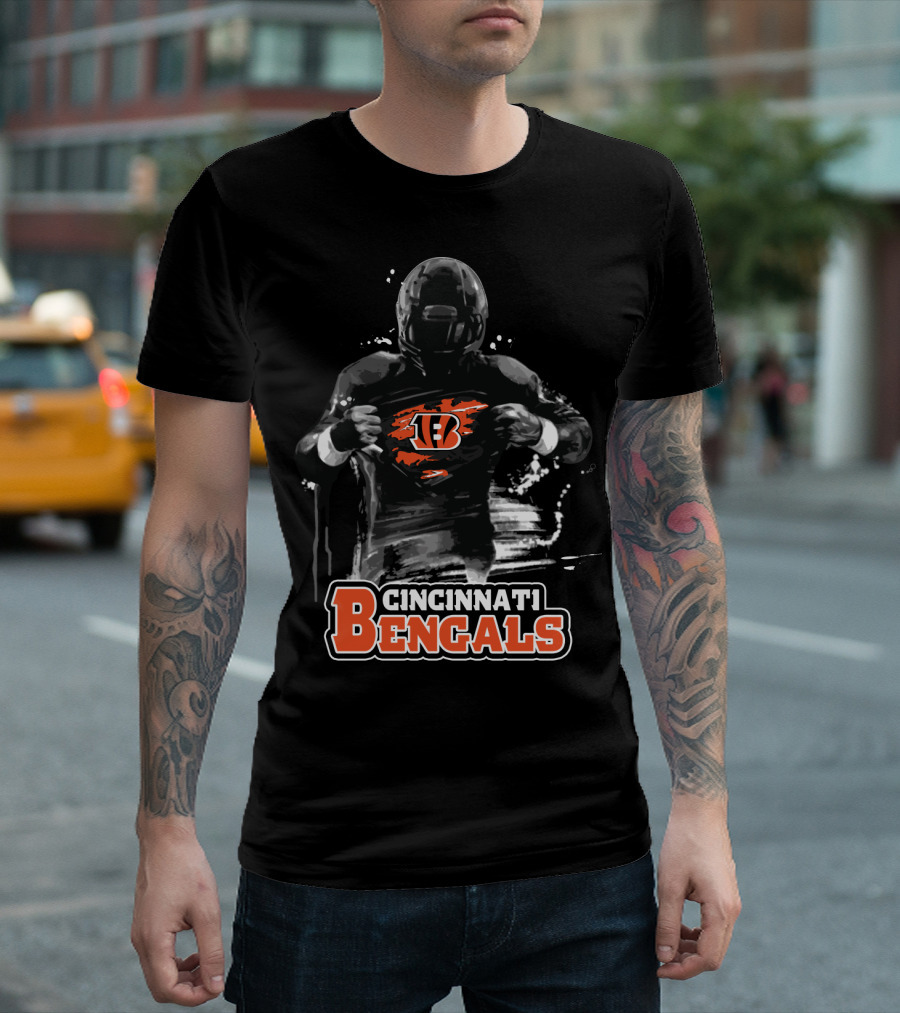 Cincinnati Bengals B Icon Football Player Splash Effect T-Shirt