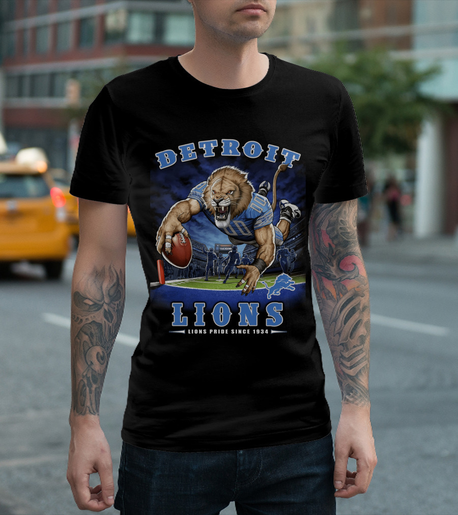 Detroit Lions Pride Since 1934 End Zone Nfl Touchdown Roaring Football Player T-Shirt