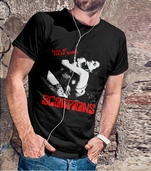 Scorpions Love At First Sting Romantic Embrace T-Shirt