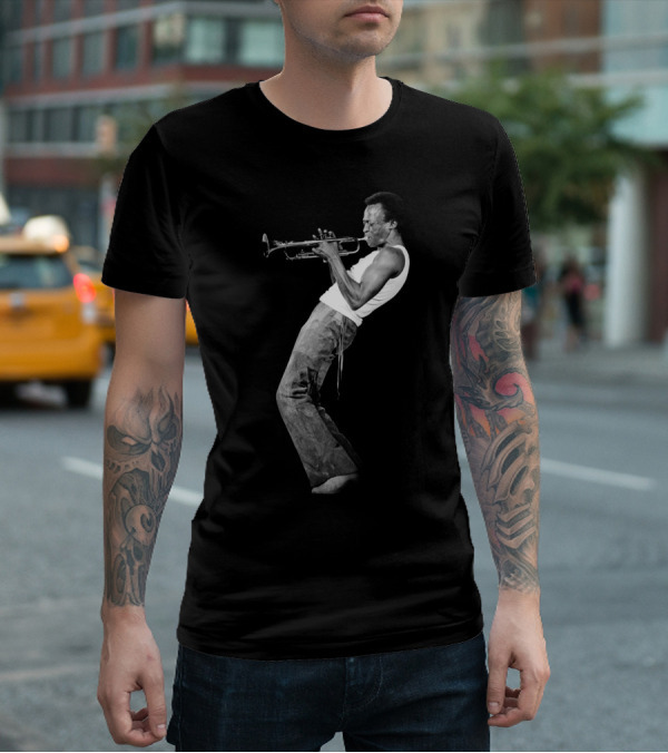 Mdv Iconic Jazz Trumpeter In Motion T-Shirt