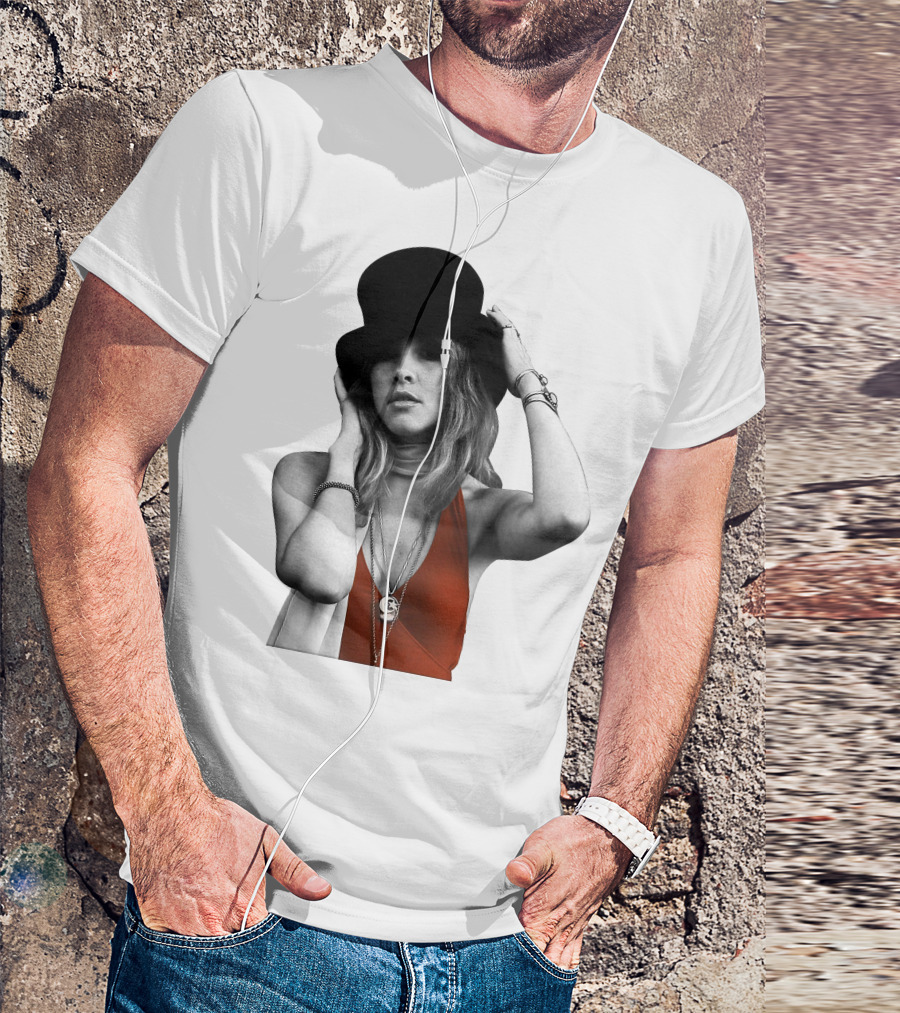 Vintage Style Woman With Hat And Jewelry T-Shirt