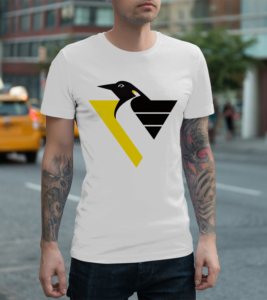 Pittsburgh Penguins Retro Penguin Triangles T-Shirt