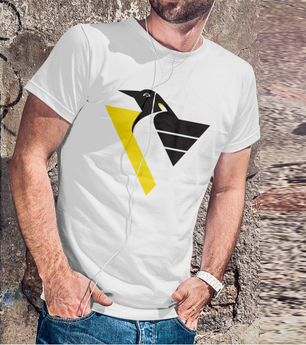 Pittsburgh Penguins Retro Penguin Triangles T-Shirt