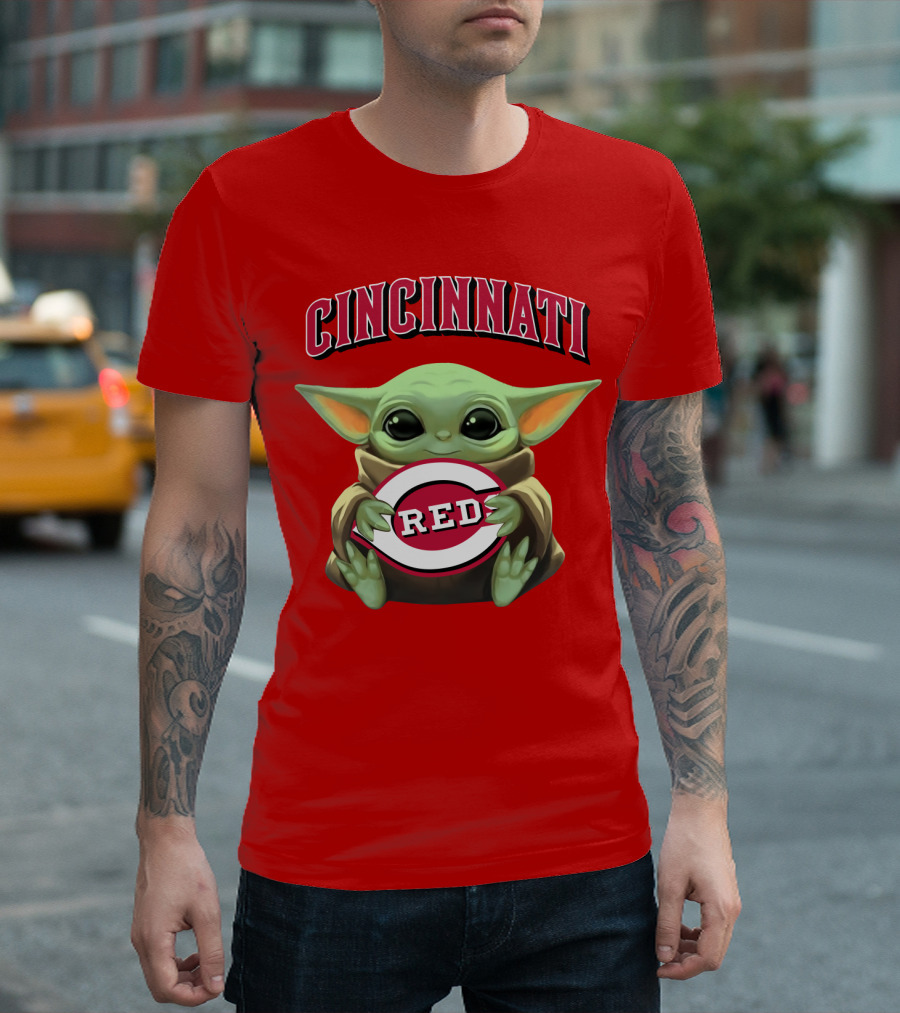 Cincinnati Reds Baby Yoda T-Shirt