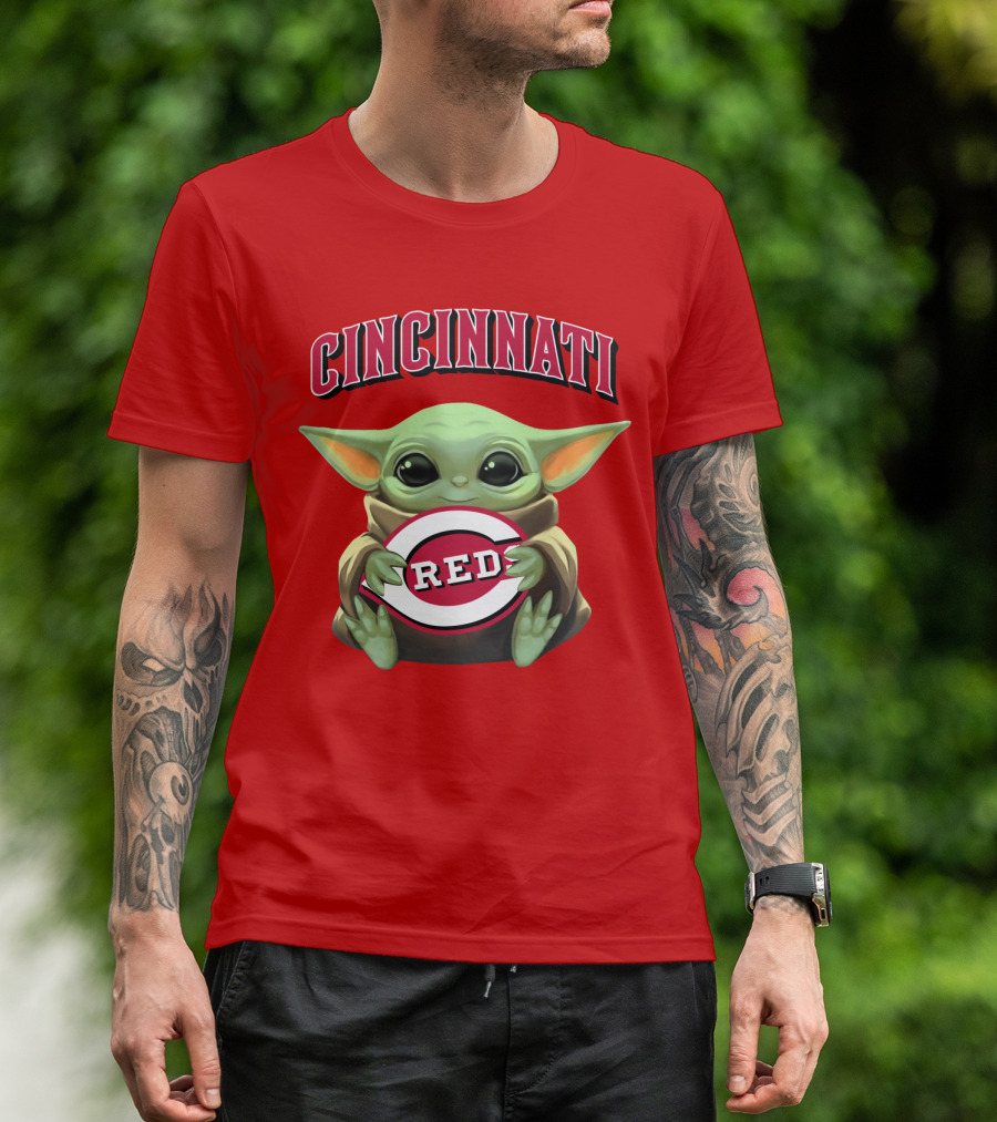 Cincinnati Reds Baby Yoda T-Shirt