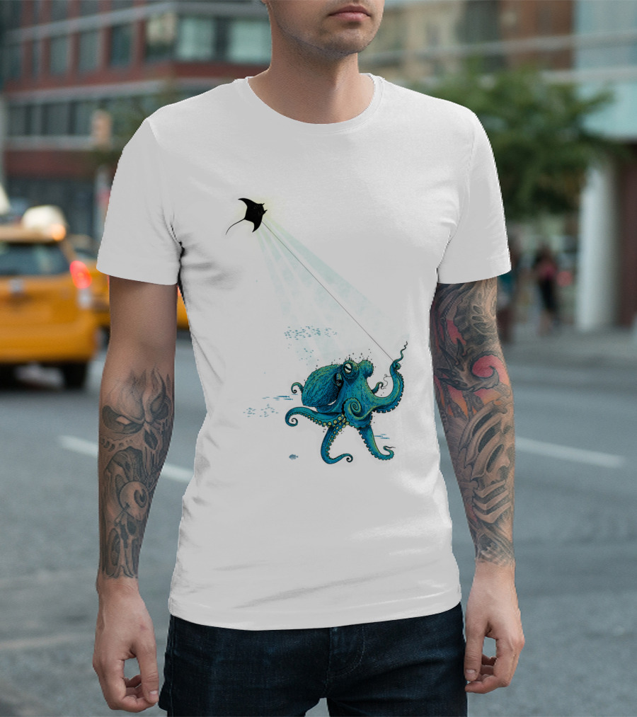 KiteManta O Octopus Flying Manta Ray T-Shirt