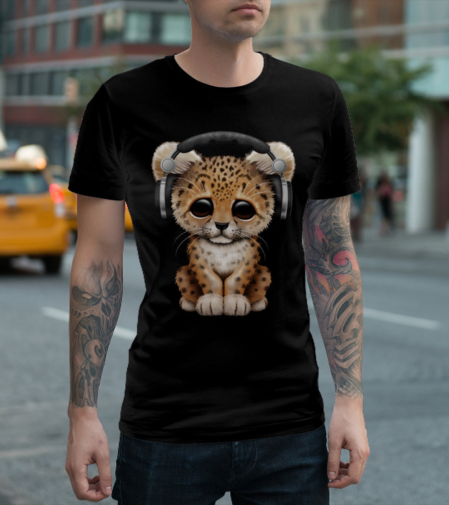 Cute Leopard Cub DJ Wearing Headphones T-Shirt