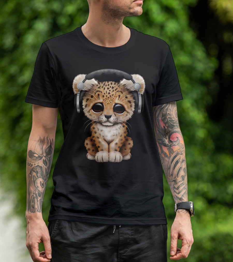 Cute Leopard Cub DJ Wearing Headphones T-Shirt