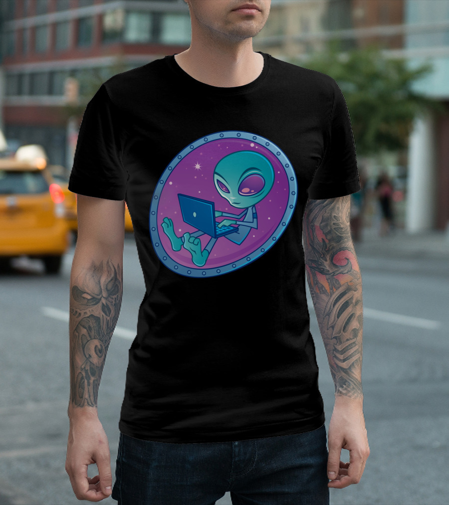 Alien Using Laptop in Spaceship Window with Starry Background T-Shirt