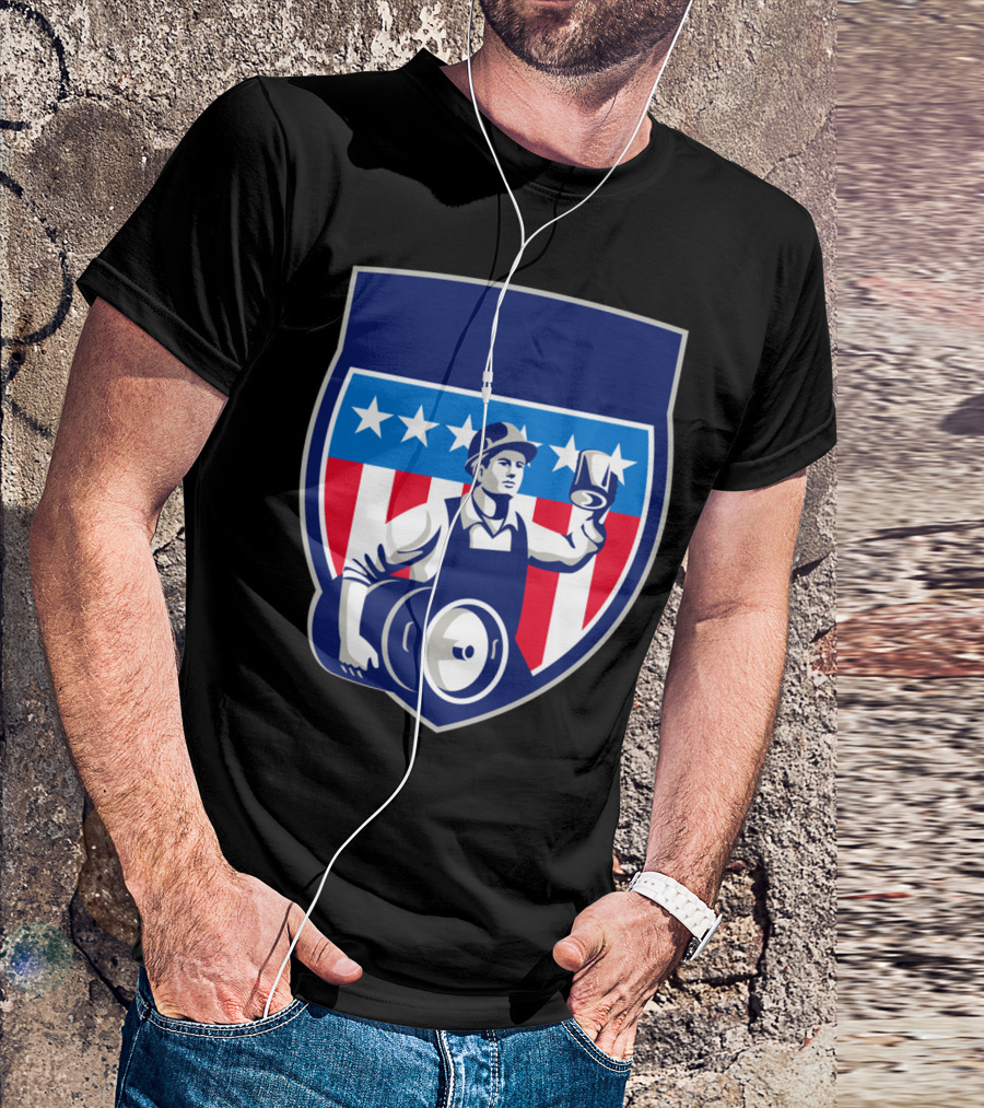 American Construction Worker Beer Keg Stars And Stripes Crest T-Shirt