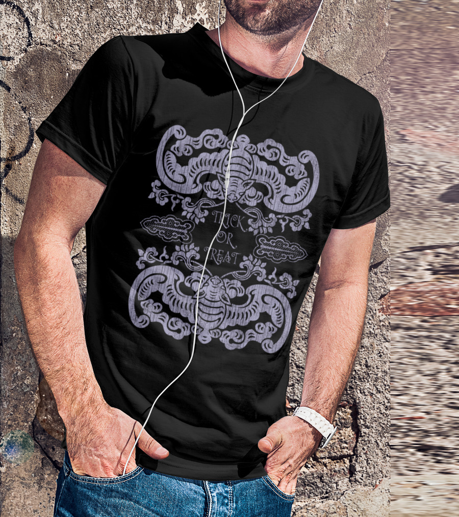 Trick Or Treat HW Distress Bats Ornate T-Shirt