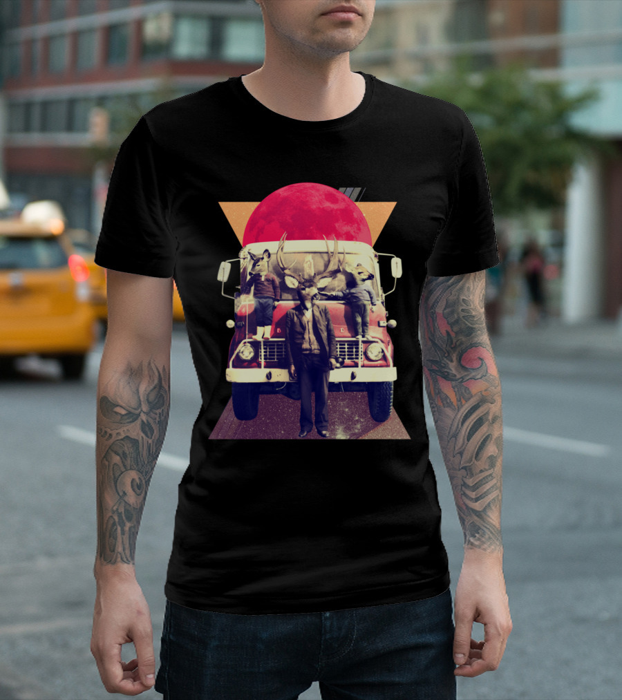 El Camion Surreal Animal Head Characters Vintage Truck Red Moon T-Shirt