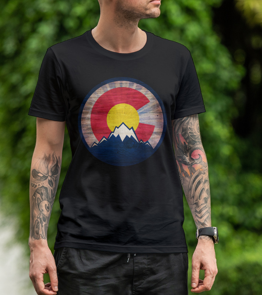 Colorado Flag Rustic Wood Mountain Circle T-Shirt