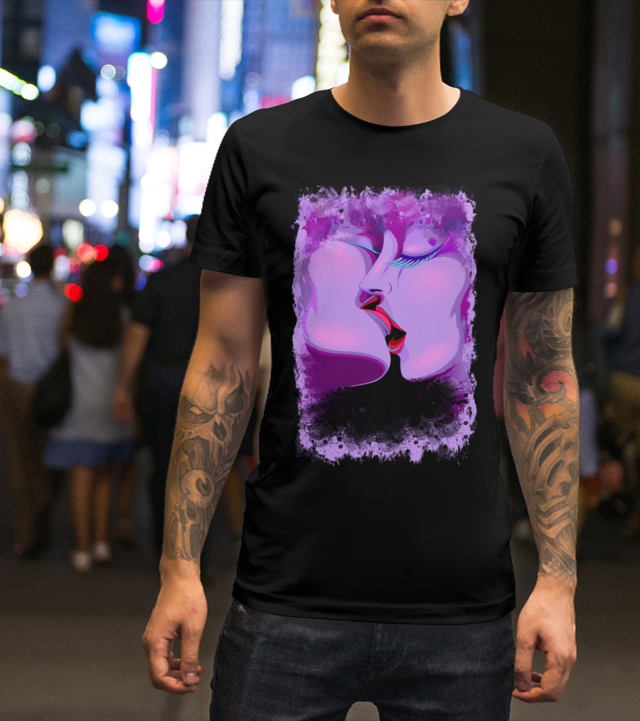 Lovers Kiss Ultraviolet Passionate Romance T-Shirt