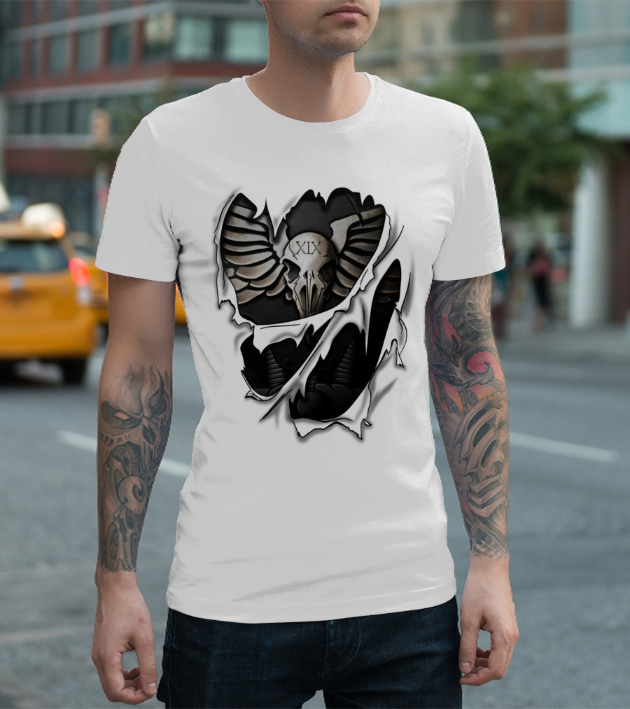 Raven Guard Armor XIX Skull Wings T-Shirt