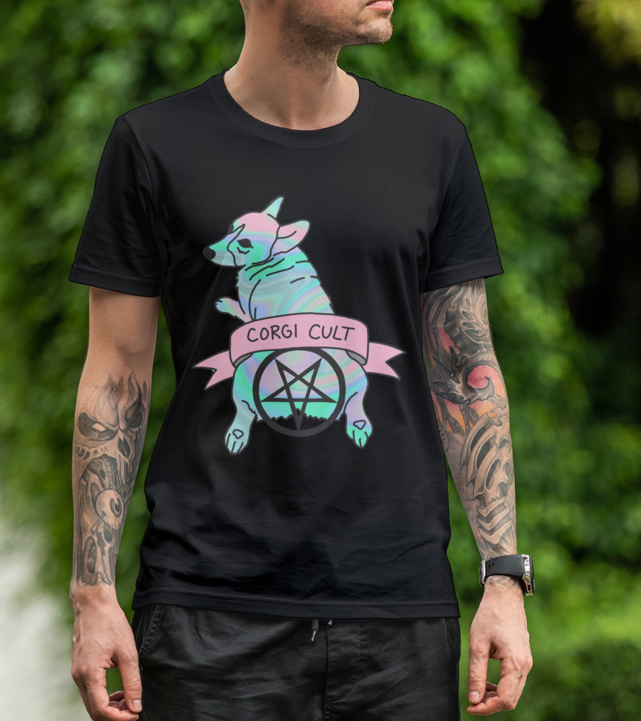 Corgi Cult Witchy Dog Hologram Pentagram 90s T-Shirt