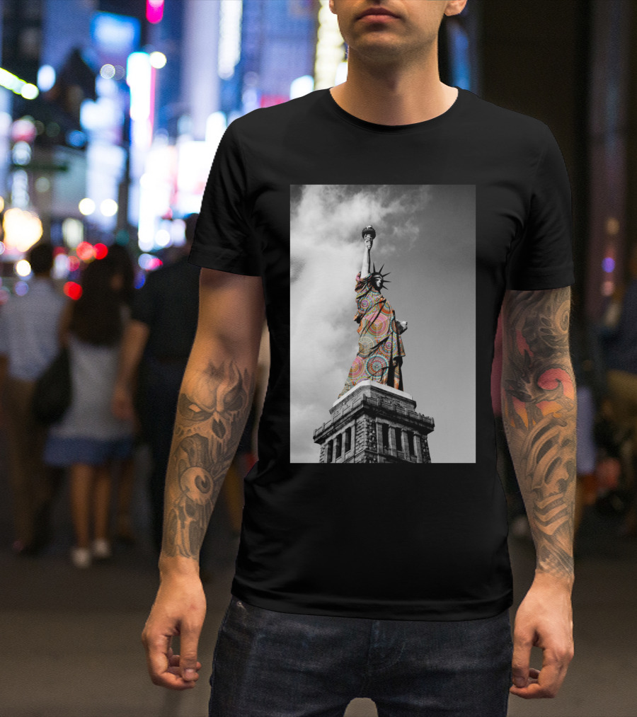 Funky Landmark Ny Statue Colorful Psychedelic T-Shirt