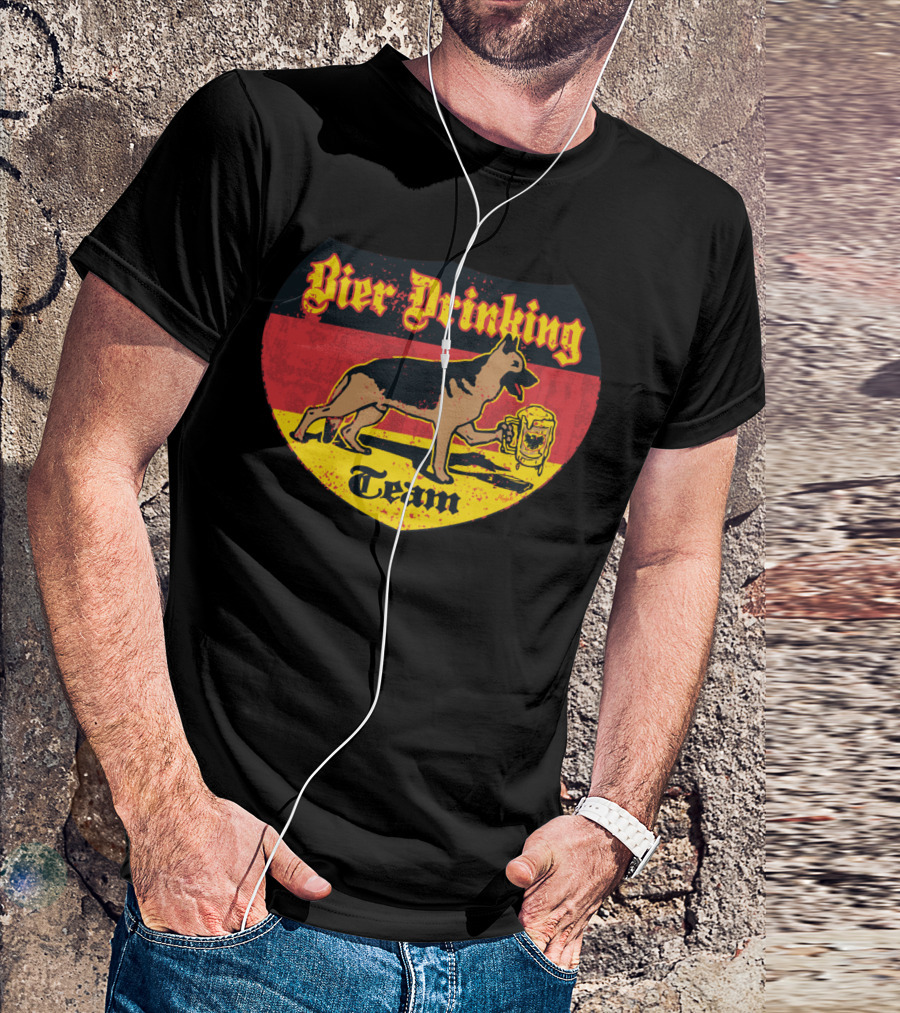 Bier Drinking Team German Shepherd Shield Flag T-Shirt