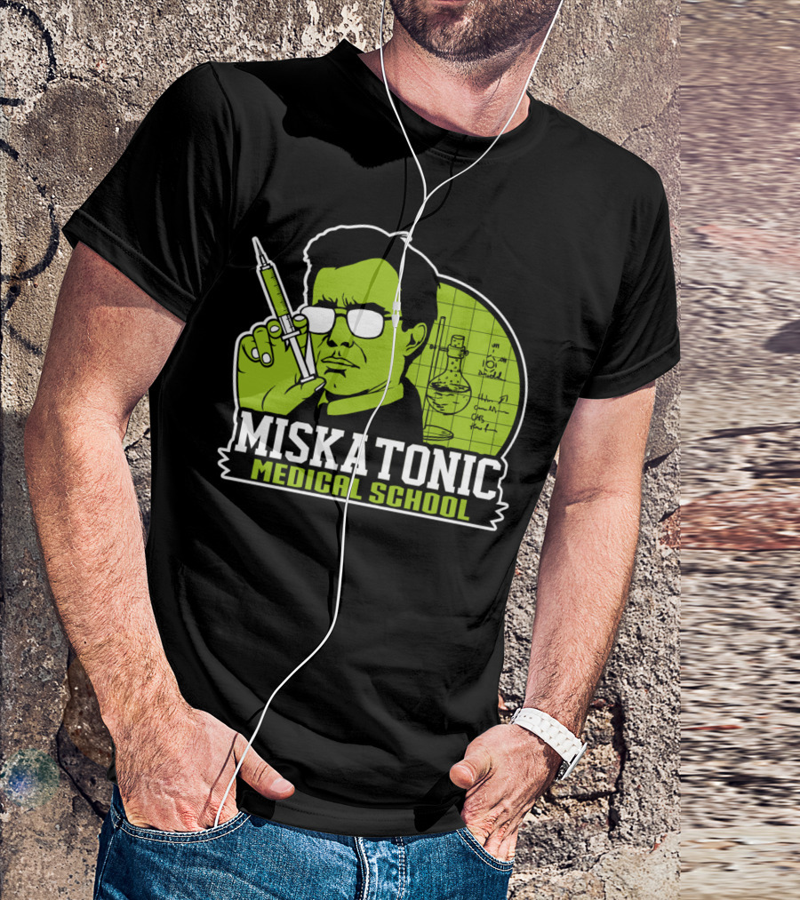 Miskatonic Medical School Scientist With Syringe And Lab Equipment T-Shirt