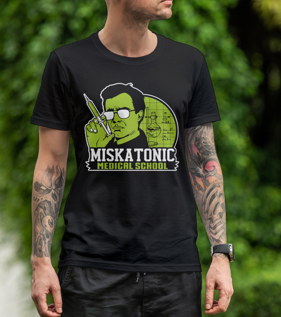 Miskatonic Medical School Scientist With Syringe And Lab Equipment T-Shirt