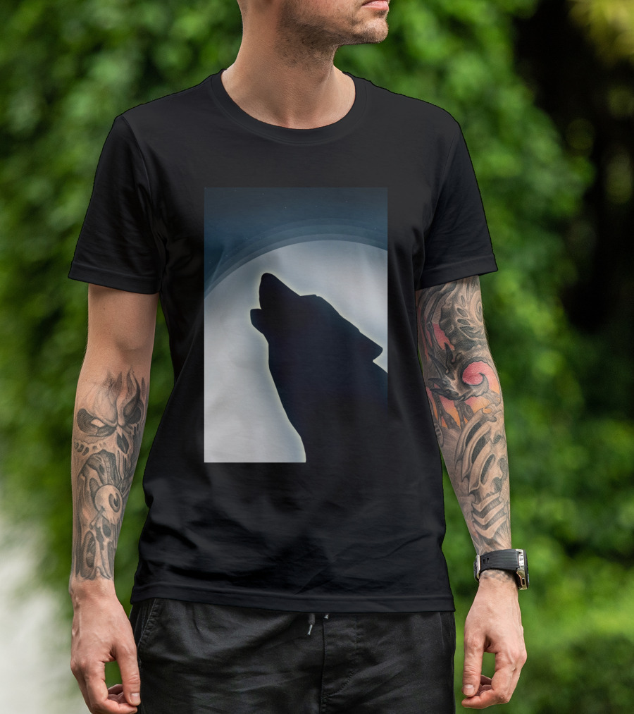 Howling Wolf Silhouette Under Starry Night Sky T-Shirt
