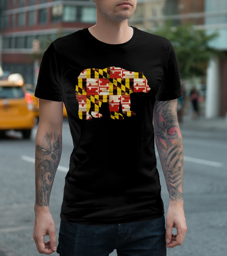 Maryland Flag Bear Silhouette Wood Texture T-Shirt